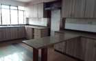 4 Bed Villa with En Suite in Westlands Area - 18