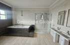 5 Bed House with En Suite in Runda - 10