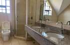 4 Bed Townhouse with En Suite in Lavington - 9