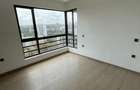 3 Bed Apartment with En Suite in Riverside - 12