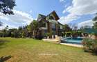 4 Bed House with Swimming Pool at Garden Estate - 17