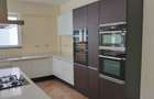 4 Bed Apartment with En Suite in Brookside - 14