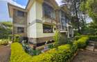 4 Bed House with En Suite in Nyari - 1