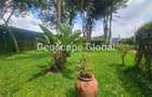 5 Bed House with En Suite in Runda - 2