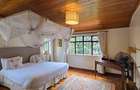 5 Bed House with En Suite in Runda - 13