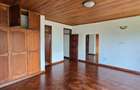 5 Bed House with En Suite in Runda - 8