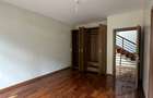 4 Bed Townhouse with En Suite in Lavington - 8