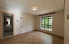 7 Bed Townhouse with En Suite at Covent Dr - 10