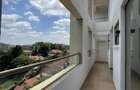 4 Bed Apartment with En Suite at Riverside Drive - 14