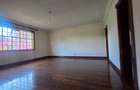 4 Bed House with En Suite in Lavington - 16