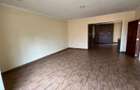 5 Bed Townhouse with En Suite at Westlands - 7