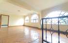 5 Bed House with En Suite at Nyari - 12