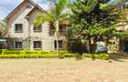 5 Bed Townhouse with En Suite at Lavington Green - 1