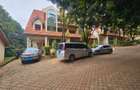 4 Bed House with En Suite in Lavington - 1