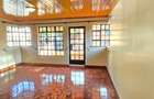 5 Bed Townhouse with En Suite in Lavington - 18