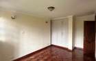 5 Bed Townhouse with En Suite in Lavington - 2