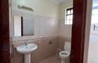 5 Bed Townhouse with En Suite at Lavington Green - 14