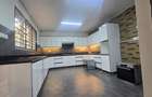5 Bed House with En Suite in Lavington - 18