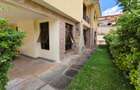 5 Bed Townhouse with En Suite at Lavington Green - 3