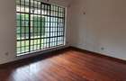 5 Bed Townhouse with En Suite in Spring Valley - 8