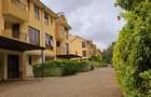 5 Bed Townhouse with En Suite at Lavington Green - 14