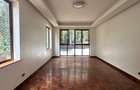 5 Bed Townhouse with En Suite in Lavington - 18