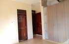 5 Bed House with En Suite in Lavington - 9