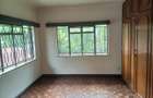 5 Bed House with En Suite in Lavington - 16