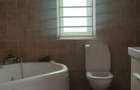 6 Bed House at Rosslyn Lone Tree - 17