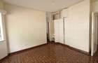 2 Bed Apartment with En Suite at Near Sarit Centre - 11