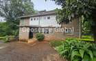 4 Bed House with En Suite in Lavington - 15