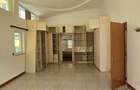 4 Bed Townhouse with En Suite in Riverside - 13