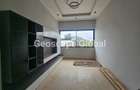 5 Bed House with En Suite in Lavington - 3