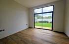 5 Bed Villa with En Suite in Runda - 12