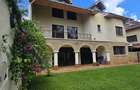 5 Bed Townhouse with En Suite at Lavington Off Convent Drive - 4