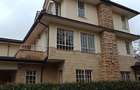 5 Bed Townhouse with En Suite in Lavington - 1