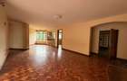3 Bed Apartment with En Suite in Riverside - 7