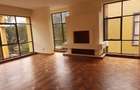 5 Bed Townhouse with En Suite in Lavington - 2
