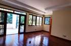 5 Bed Townhouse with En Suite in Lavington - 6