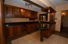 5 Bed House with En Suite in Runda - 14