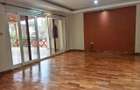 5 Bed Townhouse with En Suite in Lavington - 3