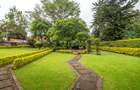 5 Bed House with En Suite in Runda - 11