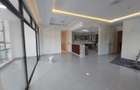 Serviced 2 Bed Apartment with En Suite at Links Road - 4