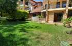 4 Bed Townhouse with En Suite at Lavington - 1