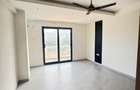 3 Bed Apartment with En Suite at Off Links Road - 10