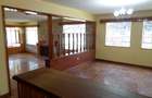 6 Bed House with En Suite in Nyari - 16