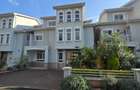 5 Bed Townhouse with En Suite at Lavington Road - 2