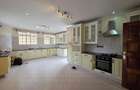 5 Bed Townhouse with En Suite at Karen Miotoni - 6