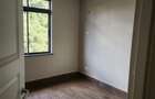3 Bed Apartment with En Suite at Isk - 9