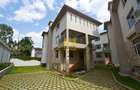 4 Bed Townhouse with Garden in Spring Valley - 19